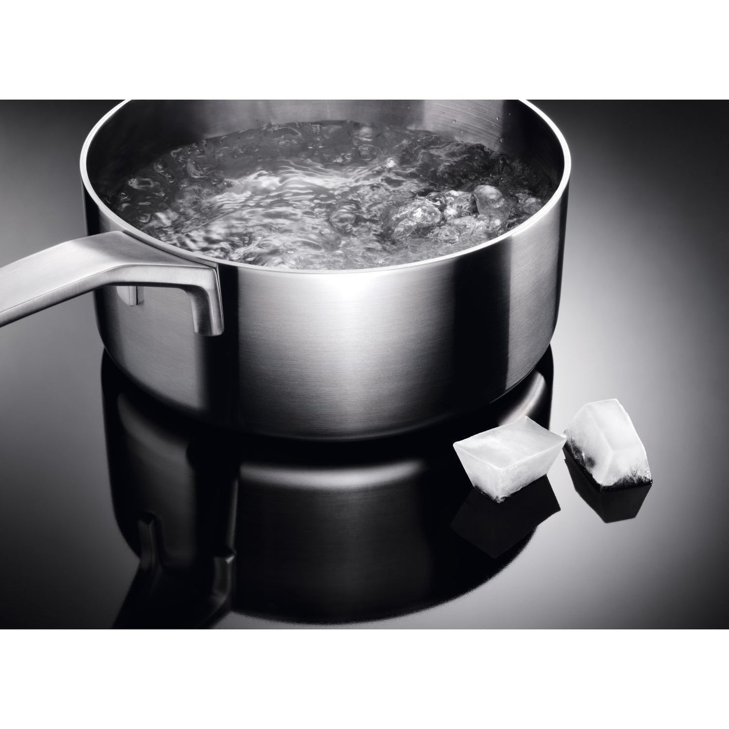 AEG CIX6540ACB 5000 Series 60cm Electric Induction Cooker - Black