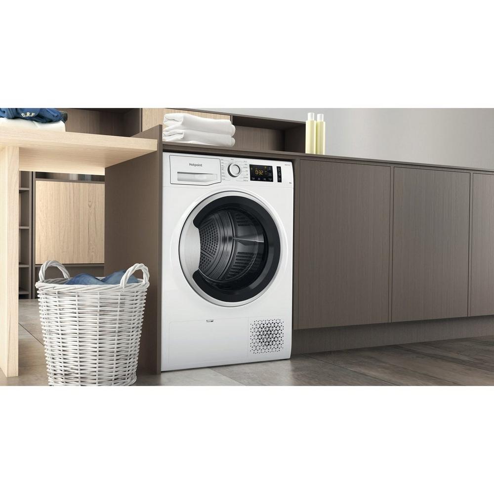 Hotpoint NTSM1182SKUK 8kg Heat Pump Tumble Dryer - White