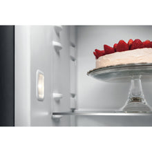 Load image into Gallery viewer, Whirlpool integrated fridge: in White - ARG 1808322