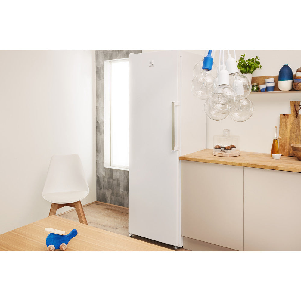Indesit UI6F2TW 223 Litre 167cm Tall Frost Free Freezer
