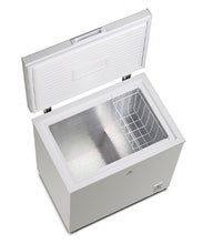 Load image into Gallery viewer, New World NW141CFV3 141 Ltr White 4* Chest Freezer