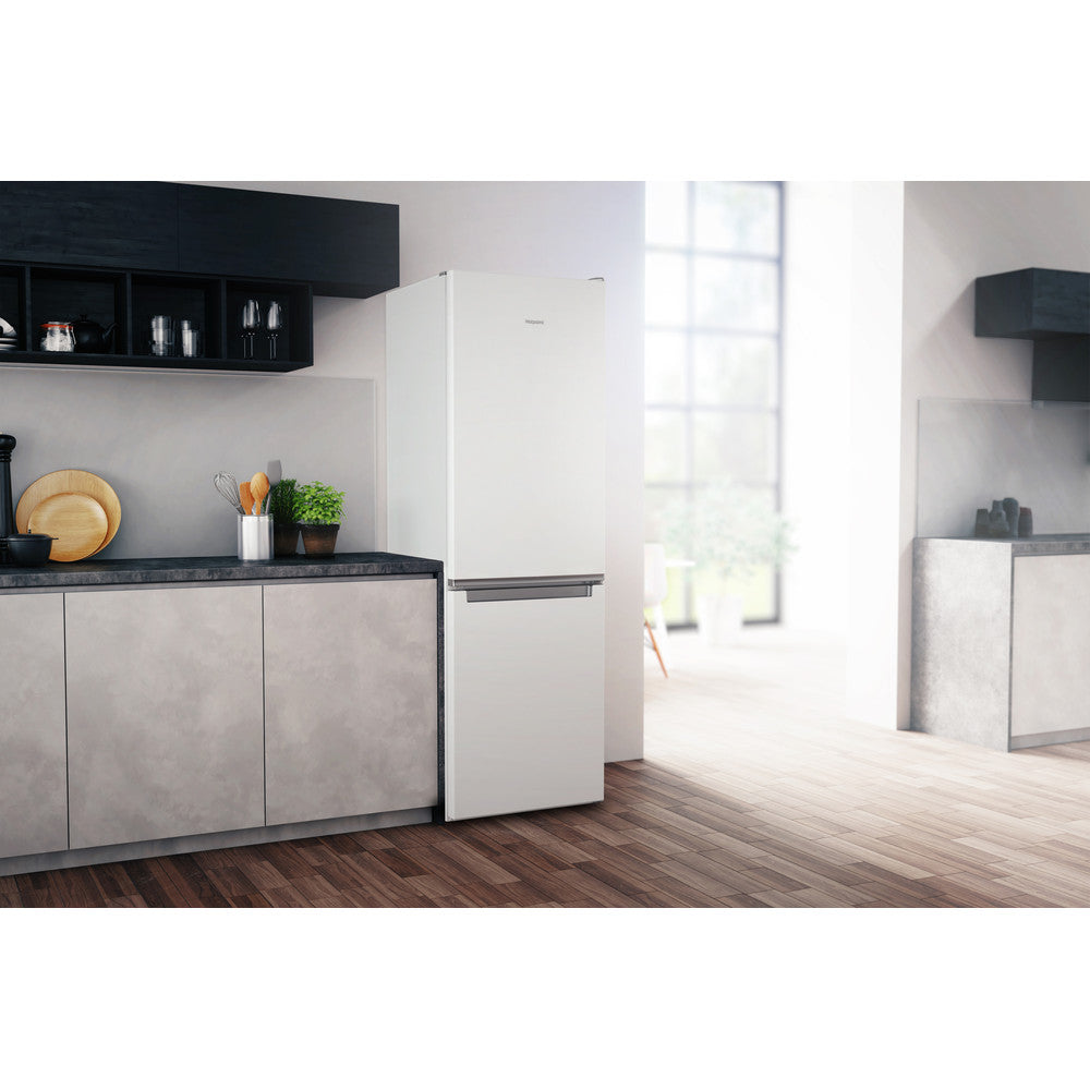 Hotpoint H1NT821EW1 Fridge Freezer - White