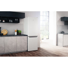 Load image into Gallery viewer, Hotpoint H1NT821EW1 Fridge Freezer - White