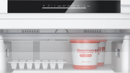 Series 4, Built-in freezer, 82 x 59.8 cm, flat hinge GUN21VFE0G