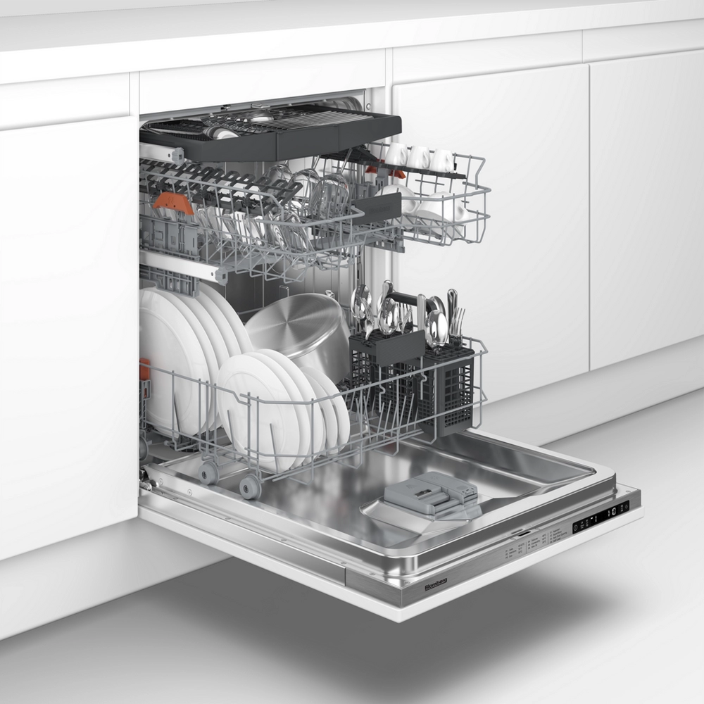 Blomberg LDV52420 Integrated Full Size Dishwasher with Hygiene+ 15 Place Settings