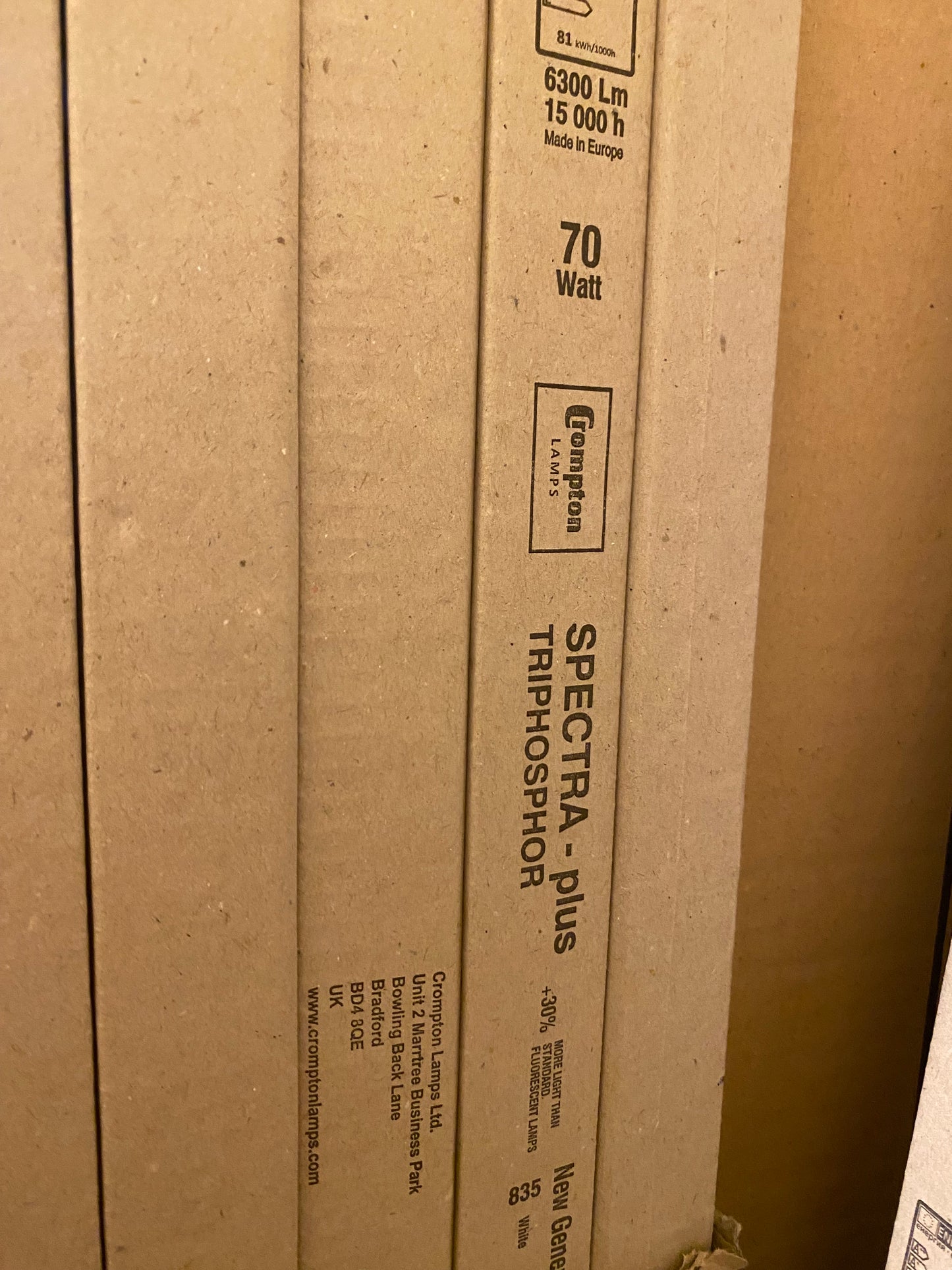 Crompton Fluorescent T8 Triphosphor 6ft • 70W • 3500K • G13