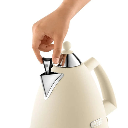 Delonghi Argento Flora Beige Kettle KBX3016BG