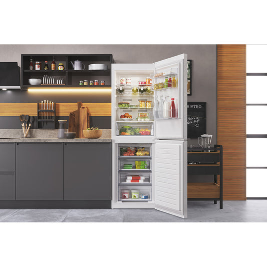 Hotpoint HBTNF60182WUK 60cm 50/50 fridge freezer: frost free