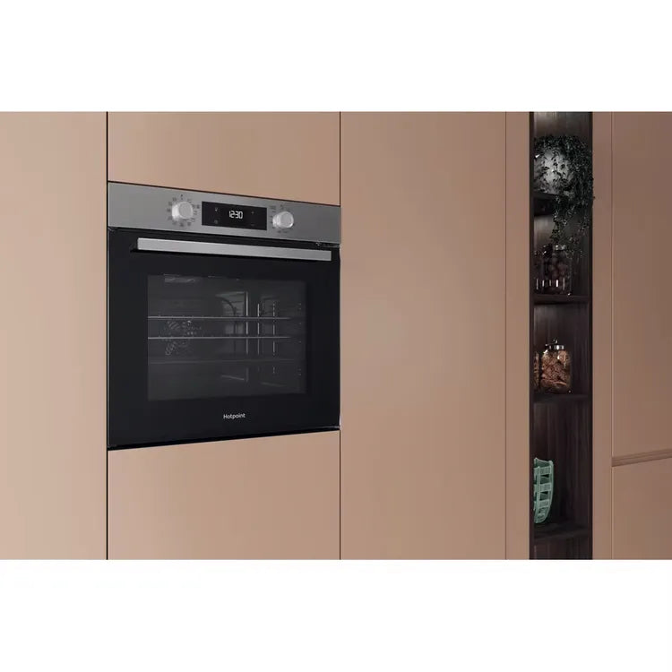 Hotpoint - HO278PXUK - Class 2 Single Fan Oven - Dual Clean - Black