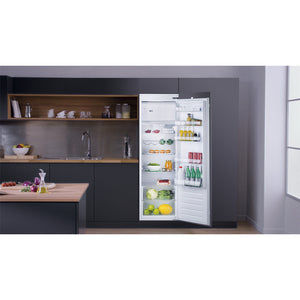 Hotpoint integrated fridge: white - HSZ18012UK