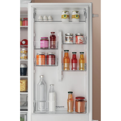 Hotpoint built in fridge freezer 70/30 - HTC20T322