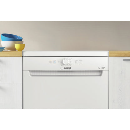 Indesit  D2FHK26UK Dishwasher: full size, white