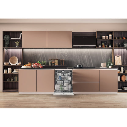 Hotpoint HD7FHP33 dishwasher: full size, white