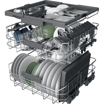 Hotpoint HD7FHP33 dishwasher: full size, white