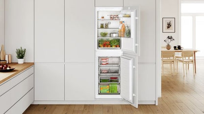 Bosch KIN85NSE0G Serie 2 Frost Free Integrated Fridge Freezer
