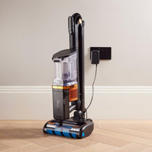 Load image into Gallery viewer, Shark IZ300UK Anti Hair Wrap Cordless Stick Vacuum Cleaner
