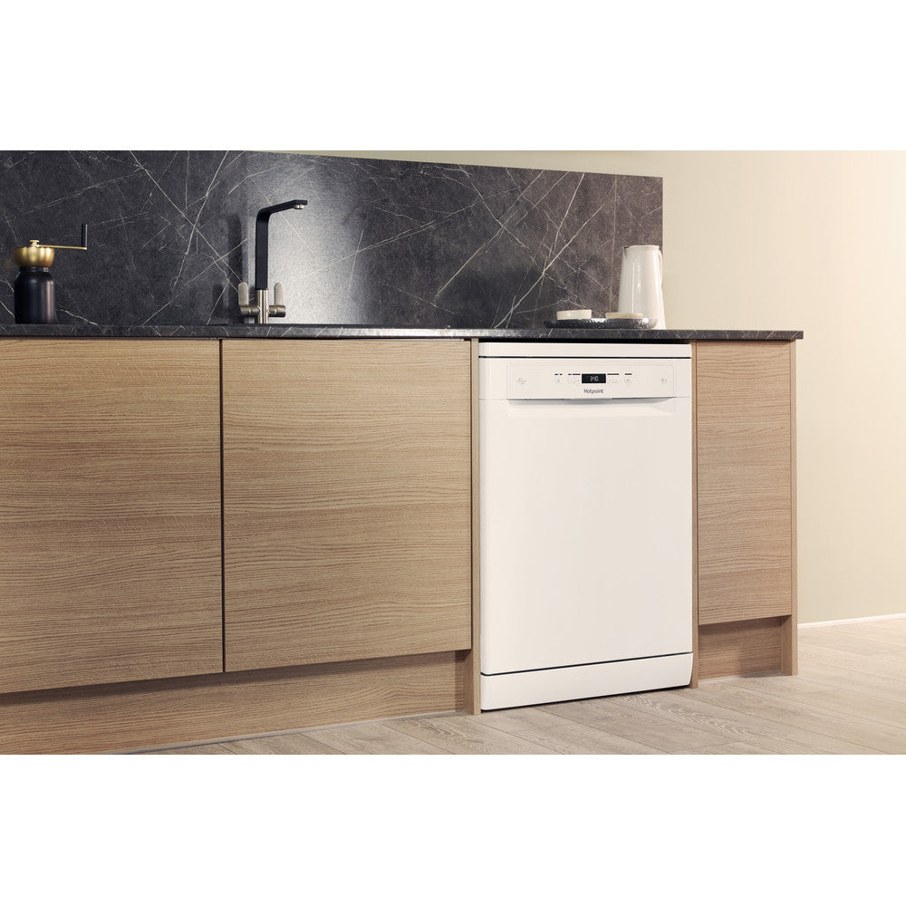 Hotpoint HFC3C26WCUK Dishwasher - White