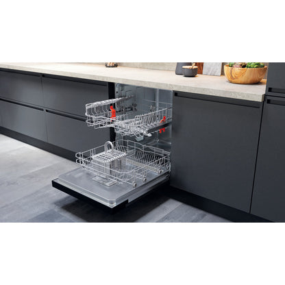 Hotpoint Aquarius HBC2B19UKN Black Semi-Integrated Dishwasher