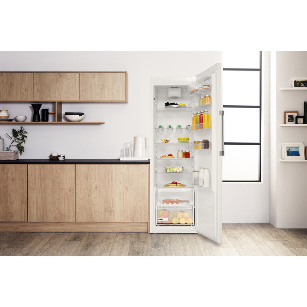 Hotpoint SH6A2QWR White 167cm Tall Larder Fridge