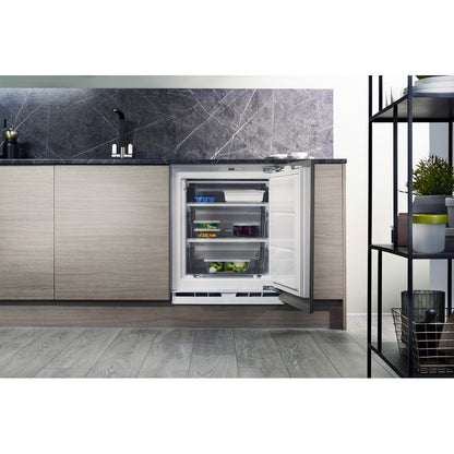Hotpoint HBUFZ011 Integrated Under Counter Freezer
