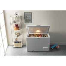 Load image into Gallery viewer, Indesit OS1A250H21 251 Litre Chest Freezer Fast Freeze 100cm Wide - White
